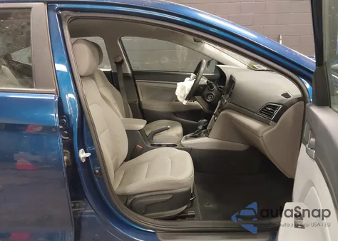 2017 Hyundai Elantra Se z USA, uszkodzony, nr VIN 5NPD84LFXHH135664